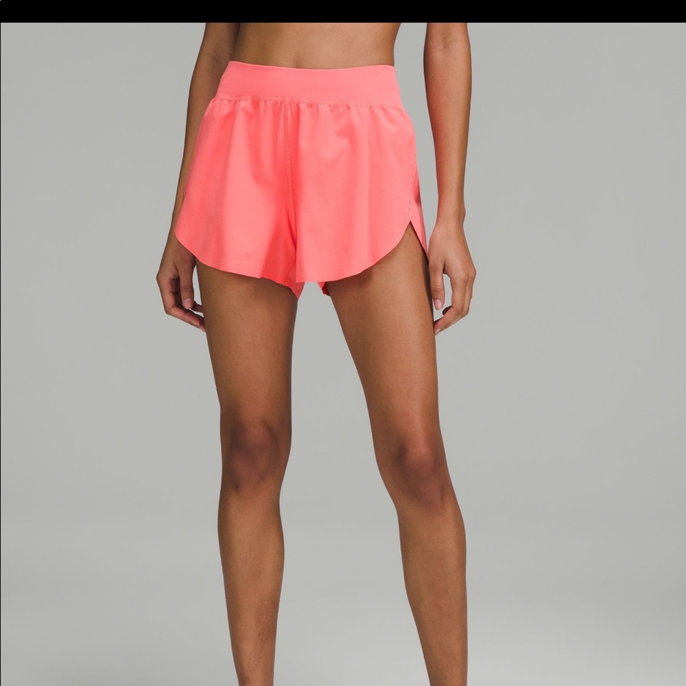 Lululemon Find Your Pace Short Size 6 in the color raspberry cream